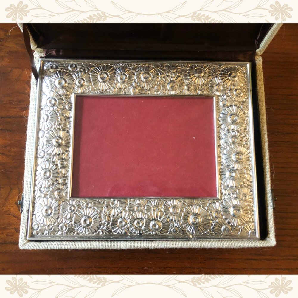 SR Artefacts Ornate Silver Picture Frame with Original Box